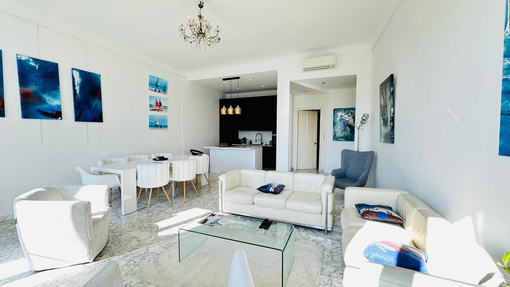 Spacious 3 Bedroom Flat Center - Magnificent View-parking *
