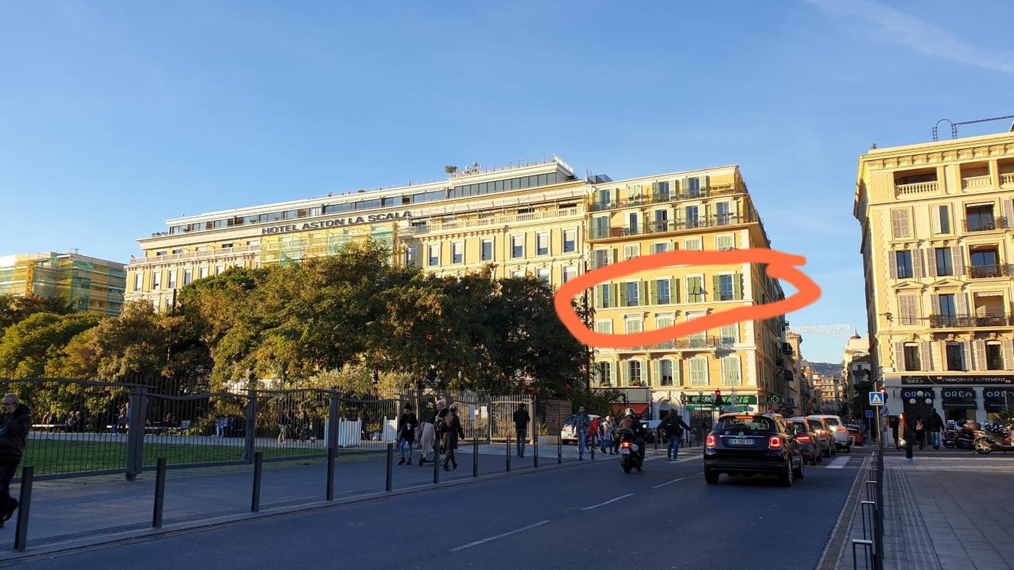 Spacious 3 Bedroom Flat Center - Magnificent View-parking Nice